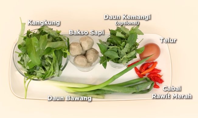 Bahan seblak ala Chef Devina. (YouTube)